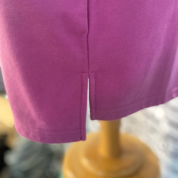 Easel lightweight sweatshirt. Several sizes available. - Picture 5 of 5